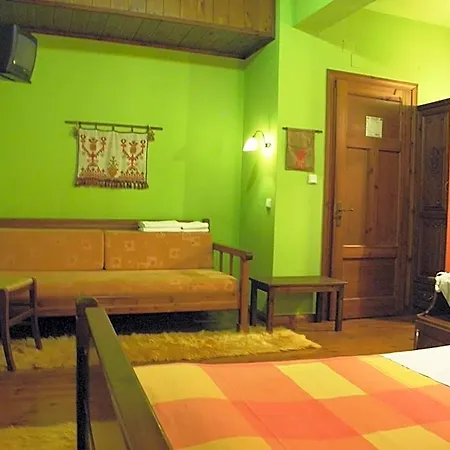 Mpakou Hotel