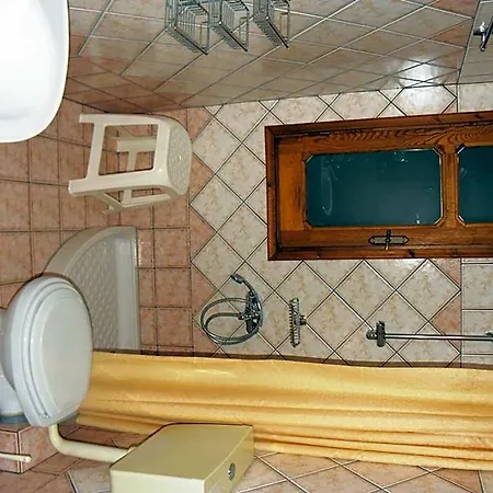 Hotel Mpakou 2*