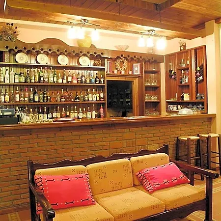 Hotel Mpakou 2*